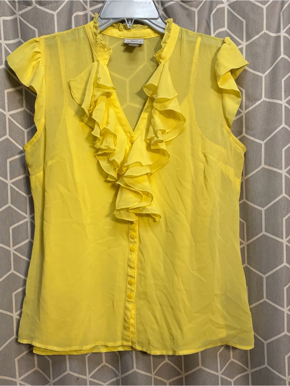 Worthington Yellow Ruffled V-Neck Cap Sleeve Blouse